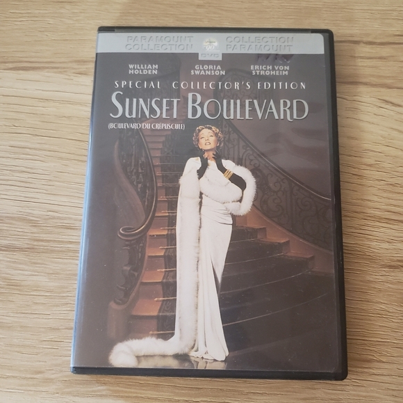 Sunset Boulevard DVD Classic Movie Film Black & White - Picture 2 of 7